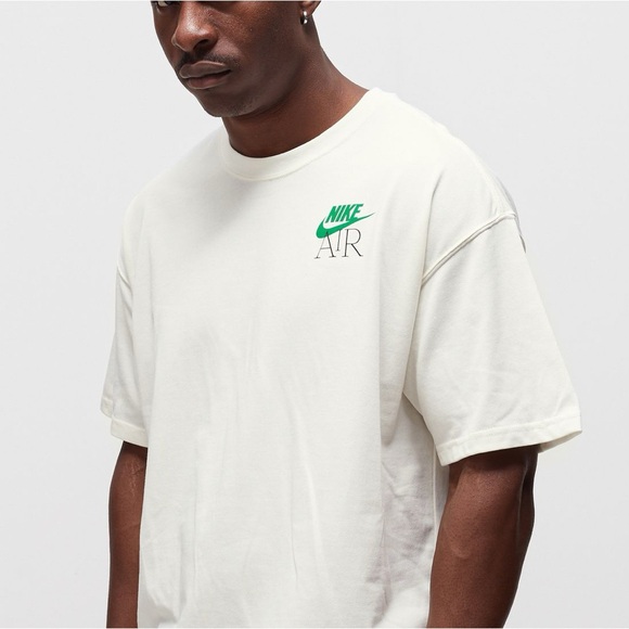 Nike Men’s T shirt - Picture 7 of 7